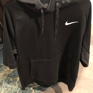 Nike Dri Fit short sleeve sweatshirt